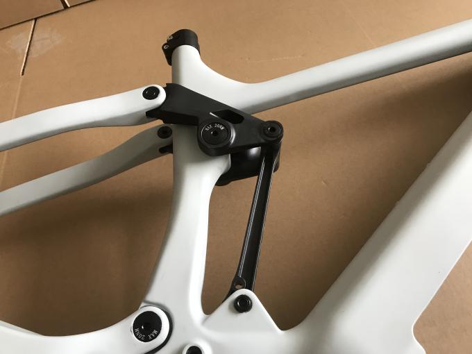 29er Shimano คาร์บอน เต็มแขวน E-bike Frame น้ําหนักเบา EP8 จักรยานภูเขาไฟฟ้า 2